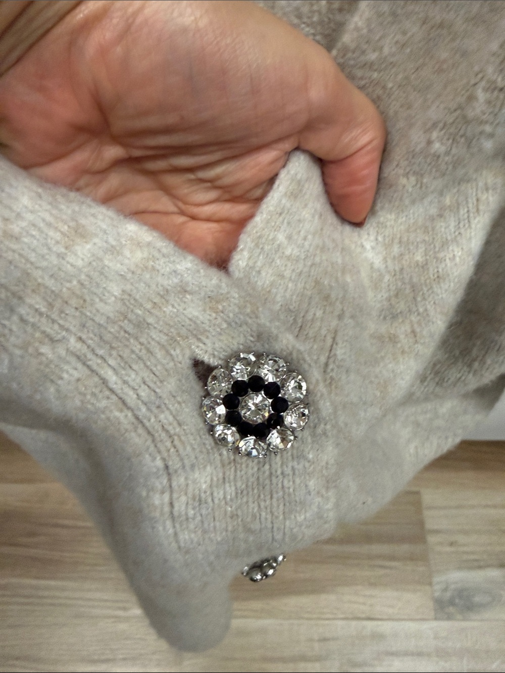 H&M Cardigan - Picture 2 of 3